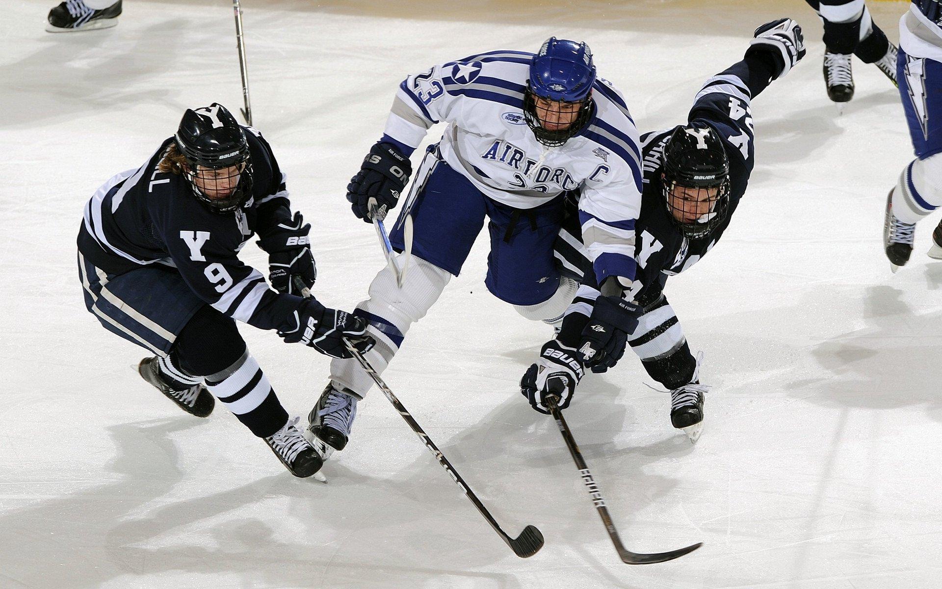 新老国王对决！詹姆斯掌控大局 锡安再创神奇历史